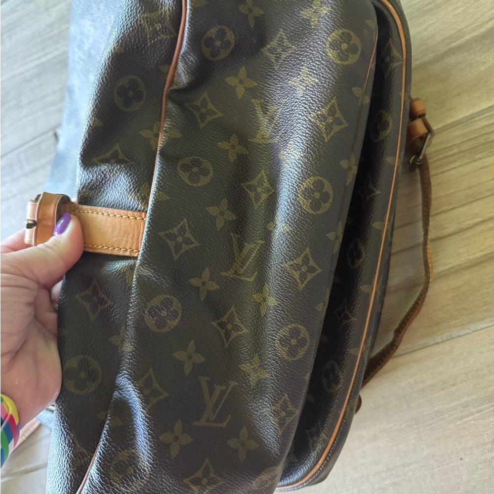 Louis Vuitton Monogram Canvas Messenger Bag with Tan Leather Trim - Picture 5 of 8